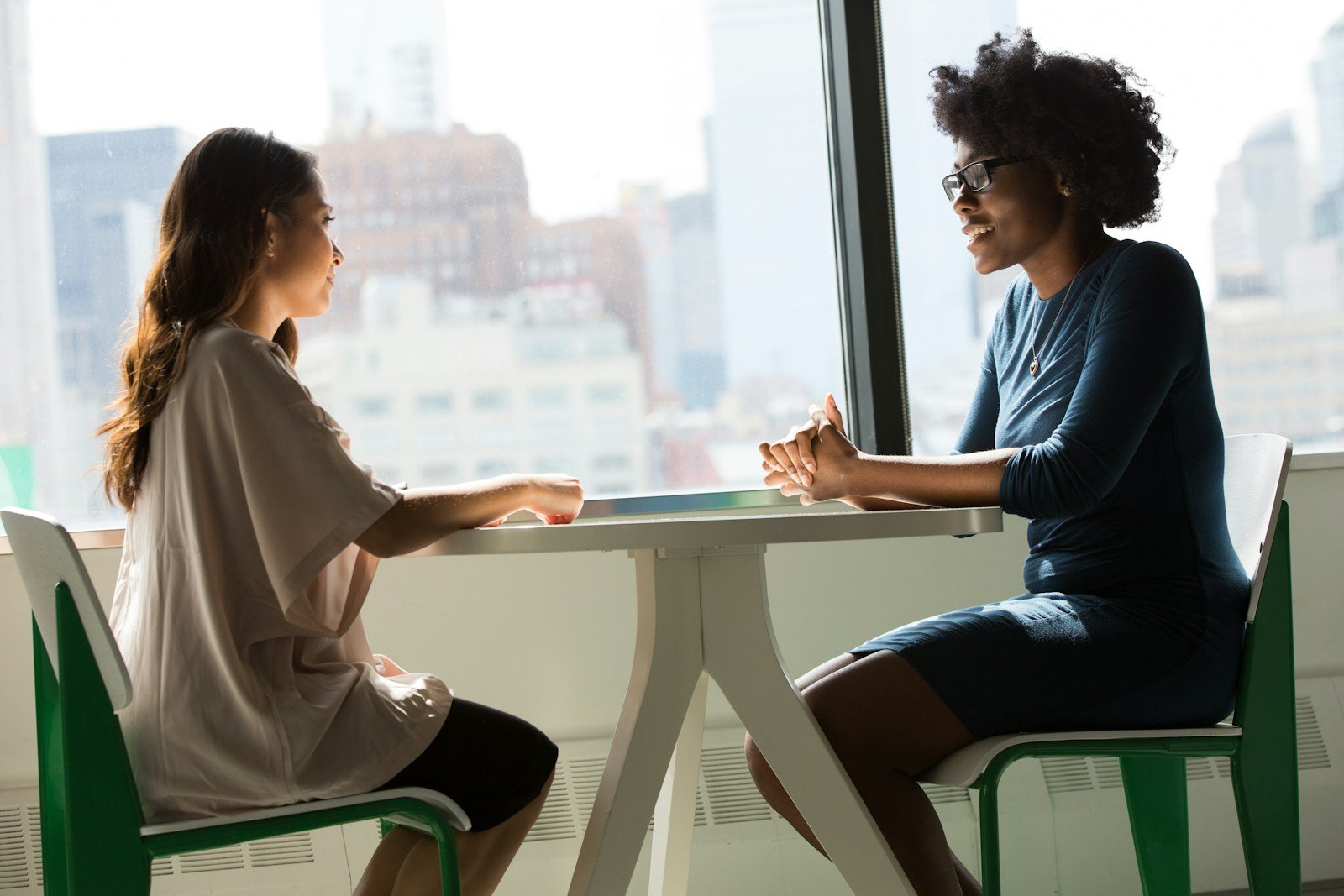 Recruiter and candidate discussing a career opportunity